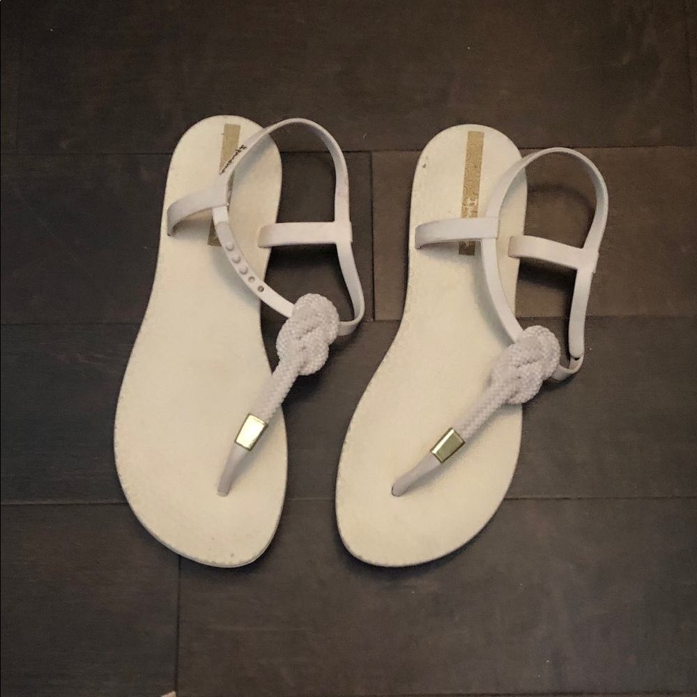 Ipanema White Knot Thong Sandals with Gold Accent